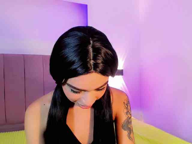 Sarahh-Sophia Sex Cam Show