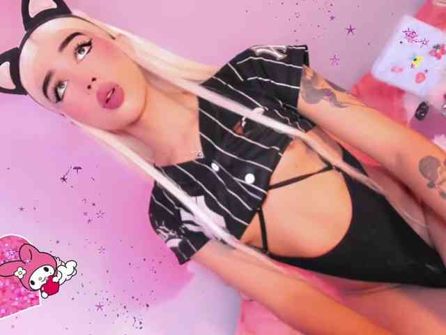 Sarahh-Sophia