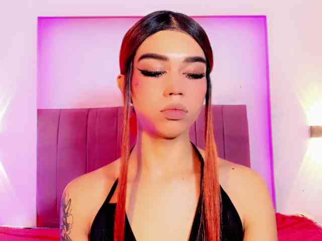 Sarahh-Sophia