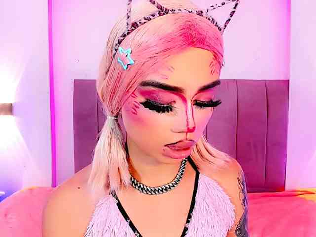 Sarahh-Sophia