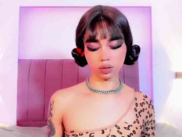 Sarahh-Sophia