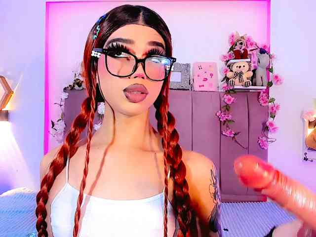 Sarahh-Sophia