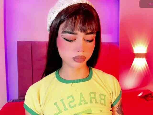 Sarahh-Sophia Live Webcam on BongaCams