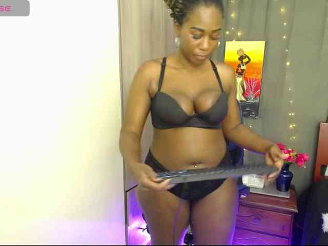 moniquelamor webcam