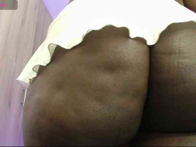moniquelamor webcam