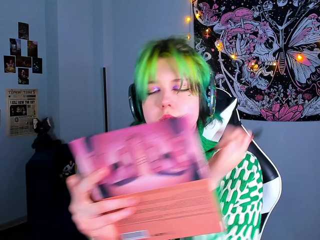 CarolineRichter's BongaCams show and profile