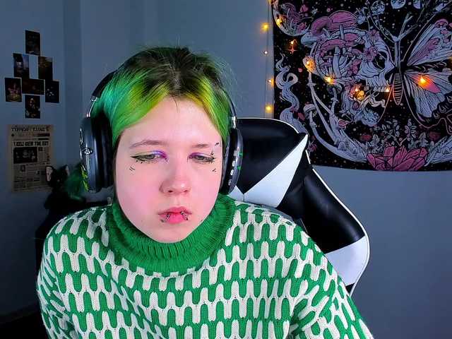 CarolineRichter's BongaCams show and profile