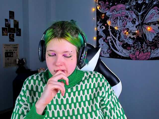 CarolineRichter's BongaCams show and profile