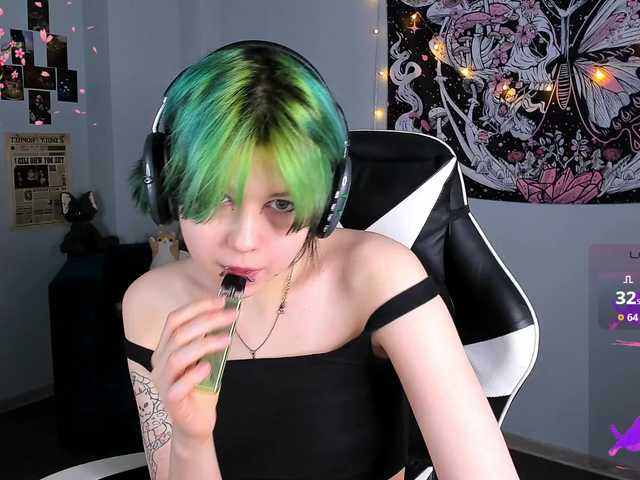 CarolineRichter's BongaCams show and profile