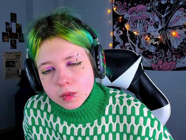 CarolineRichter's BongaCams show and profile