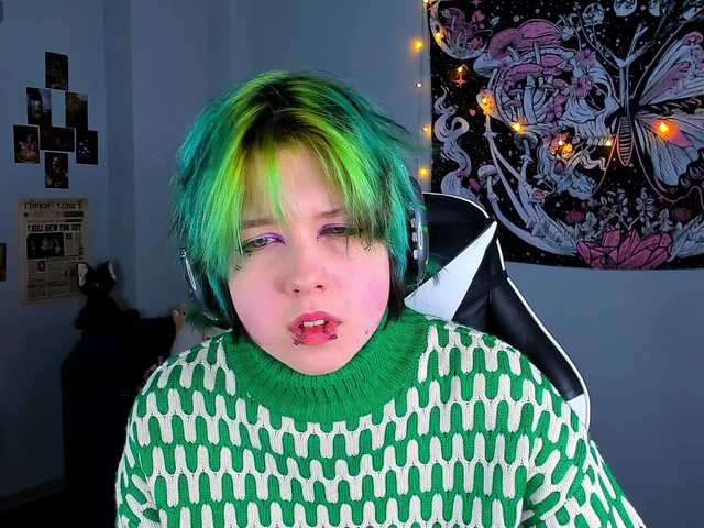 CarolineRichter's BongaCams show and profile