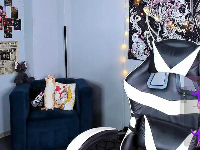 CarolineRichter's BongaCams show and profile