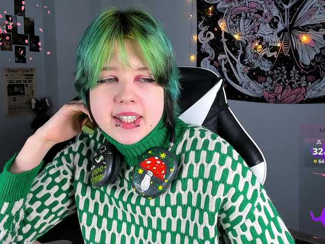 CarolineRichter's BongaCams show and profile