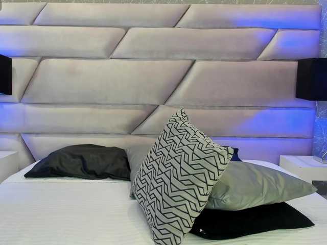 OrianaSimons's BongaCams show and profile