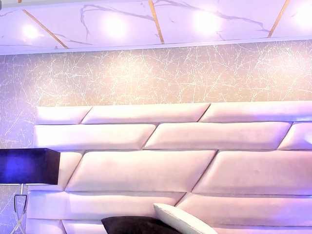 OrianaSimons's BongaCams show and profile