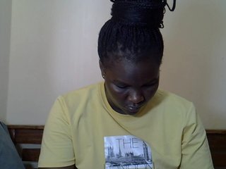 Prettyliz30's Live Webcam