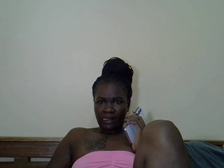 Prettyliz30's Live Webcam