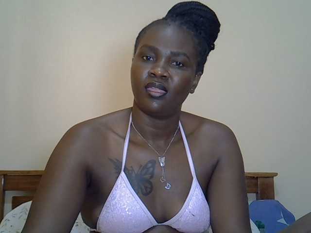 Prettyliz30 live cam on BongaCams