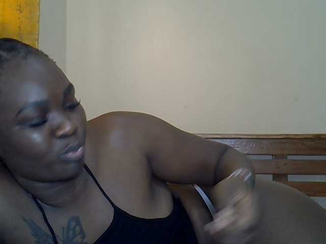 Prettyliz30 live cam on BongaCams