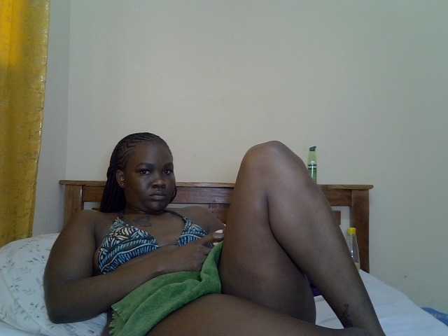 Prettyliz30 live cam on BongaCams