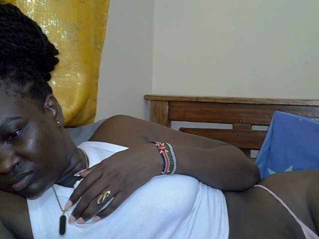 Prettyliz30 live cam on BongaCams