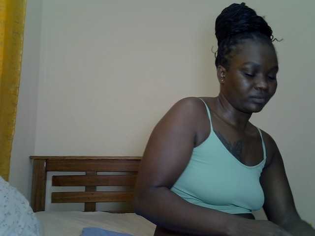 Prettyliz30 live cam on BongaCams