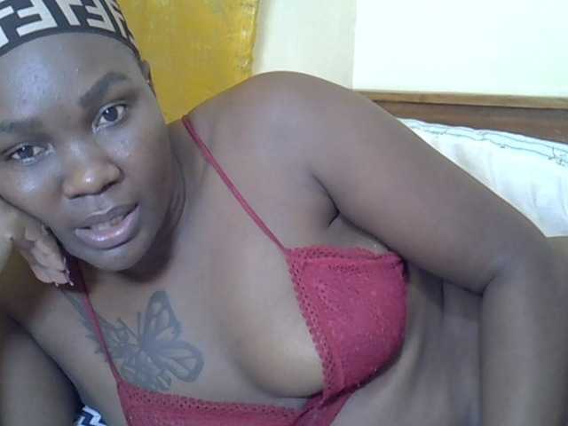 Prettyliz30's BongaCams show and profile