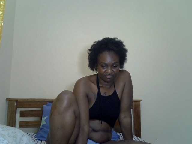 Prettyliz30 live cam on BongaCams