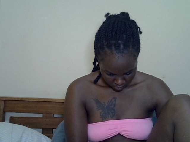 Prettyliz30 live cam on BongaCams