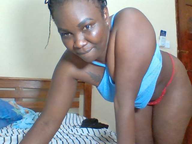 Prettyliz30 live cam on BongaCams