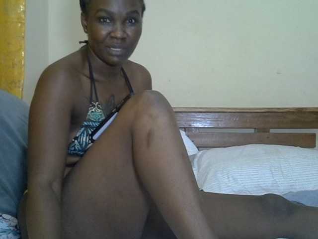 Prettyliz30 live cam on BongaCams