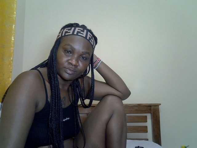 Prettyliz30 live cam on BongaCams