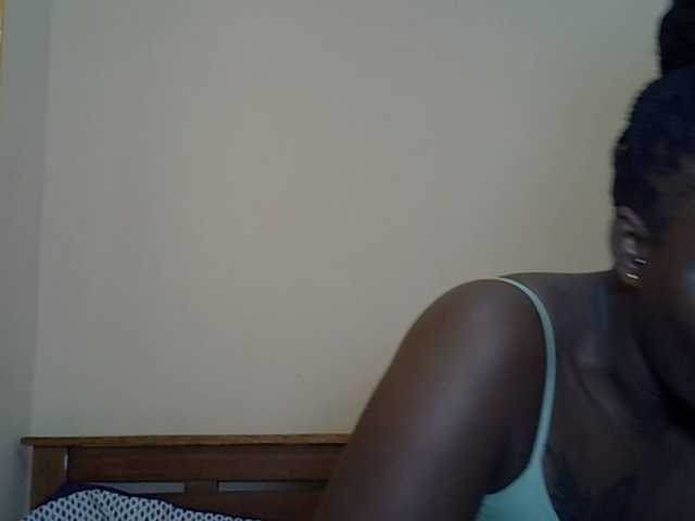 Prettyliz30 live cam on BongaCams