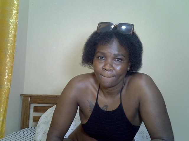 Prettyliz30 live cam on BongaCams