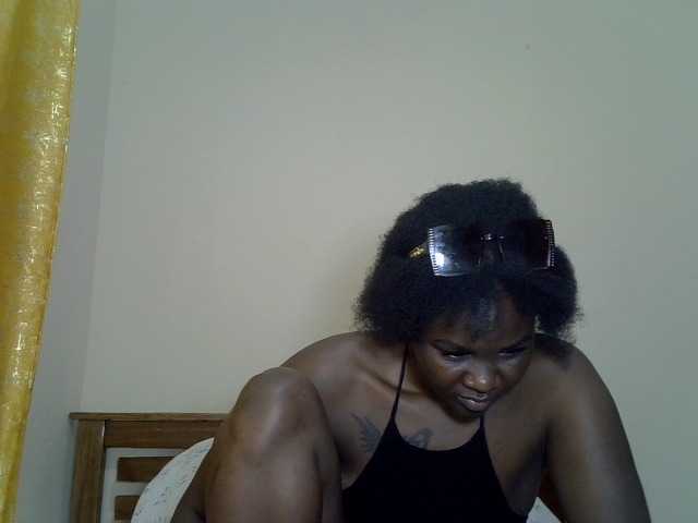 Prettyliz30 live cam on BongaCams