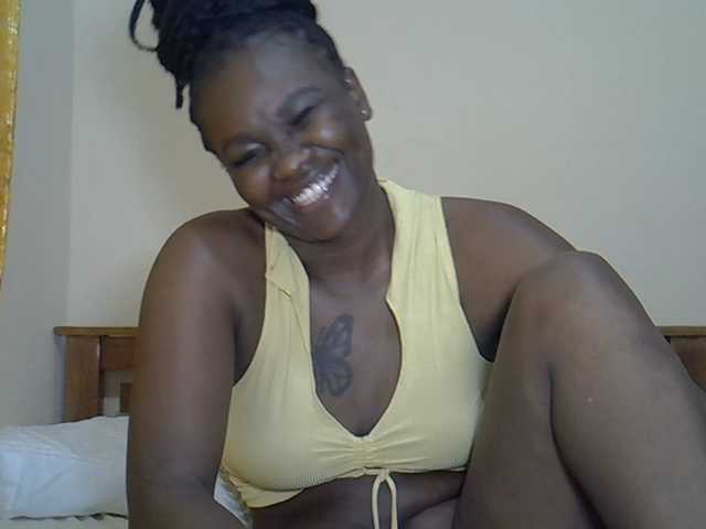 Prettyliz30 live cam on BongaCams