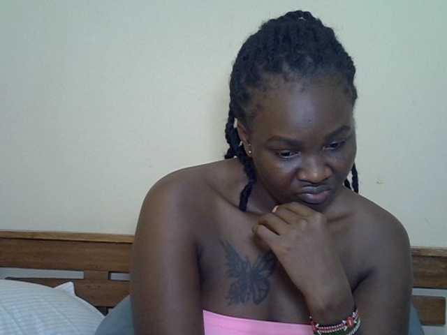Prettyliz30 live cam on BongaCams
