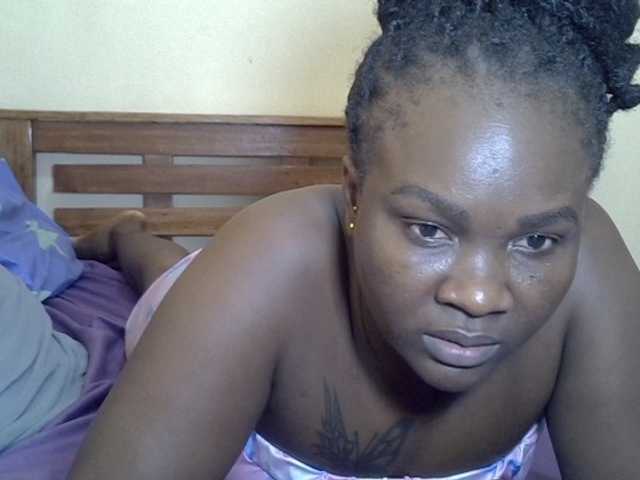 Prettyliz30 live cam on BongaCams