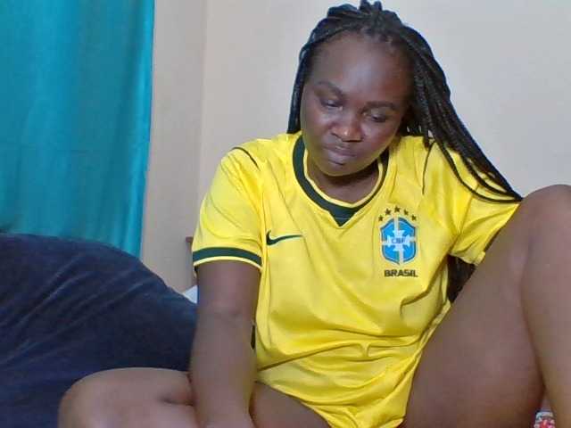 Prettyliz30 live cam preview