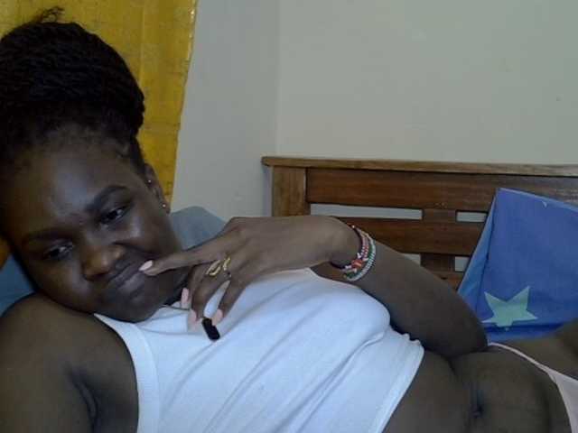 Prettyliz30 live cam on BongaCams