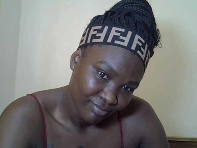 Prettyliz30's BongaCams show and profile