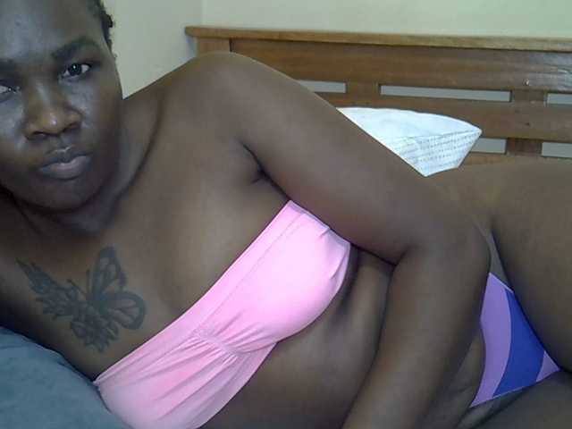 Prettyliz30 live cam on BongaCams