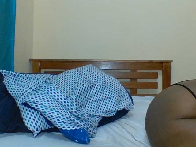 Prettyliz30 live cam on BongaCams