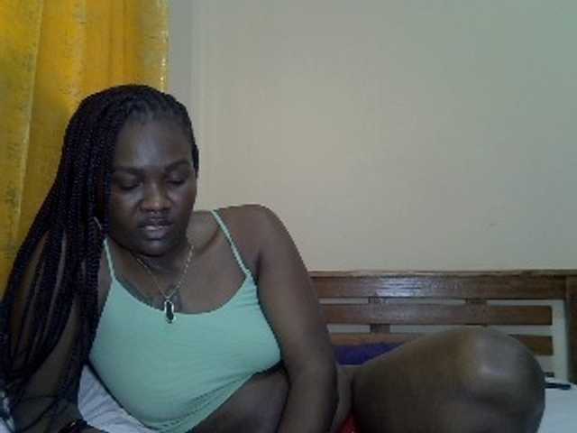Prettyliz30 live cam on BongaCams
