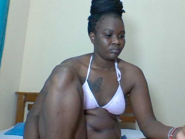 Prettyliz30 live cam preview