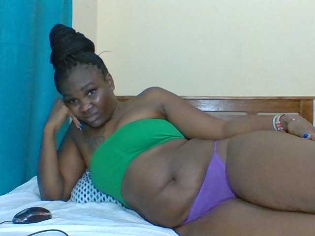 Prettyliz30 live cam preview