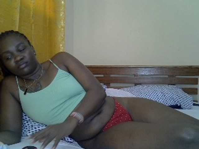 Prettyliz30 live cam on BongaCams