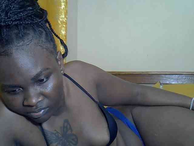 Prettyliz30 webcam