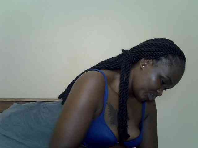 Prettyliz30 webcam
