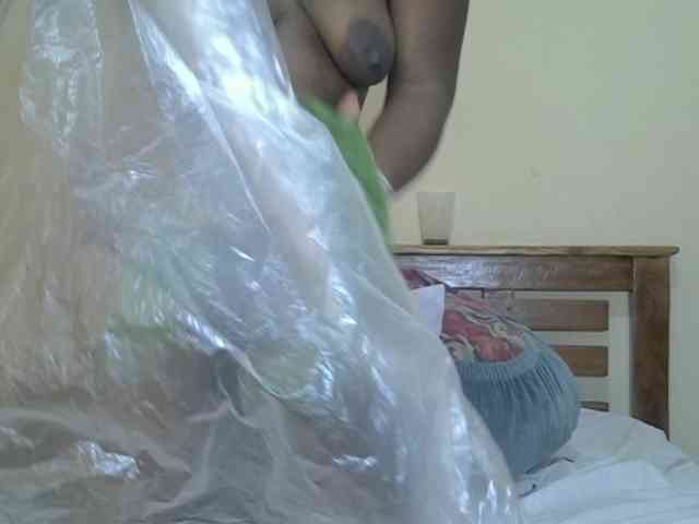 Prettyliz30 webcam